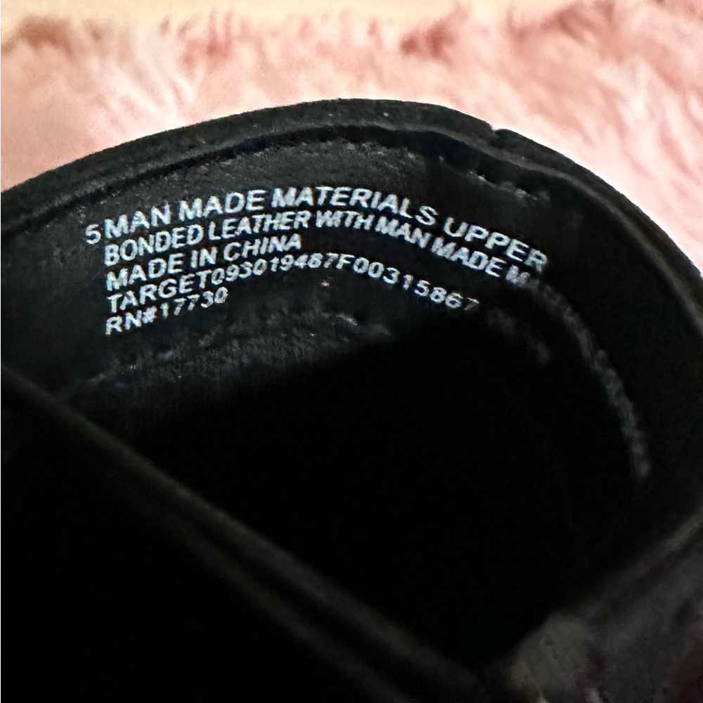 Black Boots - Picture 4 of 8
